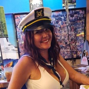 Meet your Posher, Fonda